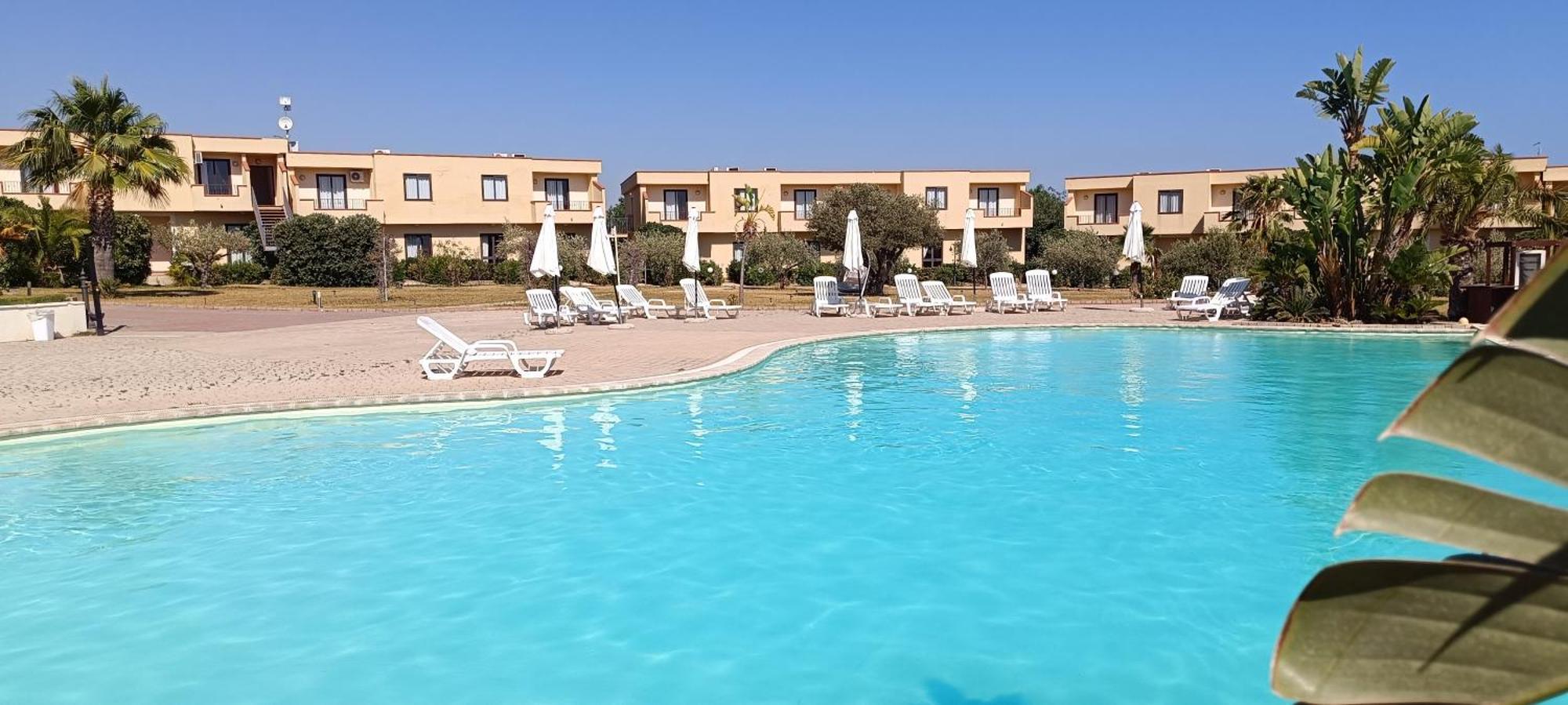 Desusino Residence & Hotel Butera Exterior photo